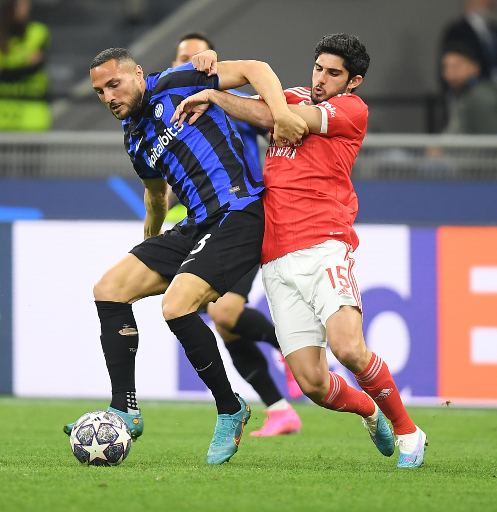 穆勒：孔帕尼的工作非常出色，本赛季观看拜仁比赛是种享受（穆勒盛赞孔帕尼：本季拜仁踢得赏心悦目）