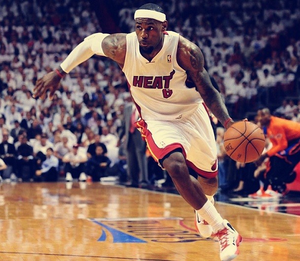 德甲替补戴帽，凯恩是继9分钟5球的莱万之后拜仁第二人（德甲赛场替补戴帽，凯恩成为莱万9分钟5球后拜仁第二人）