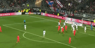 韩国杯半场：李洞俊补时收空门大礼建功，光州暂0-1全北