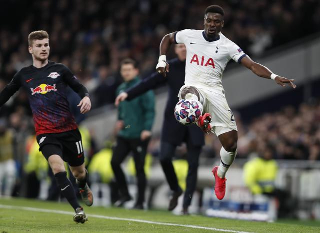 埃斯特旺：有些队友不相信我才18岁，我有时也觉得不可思议（埃斯特旺：队友怀疑我只有18岁，我自己有时也难以置信）