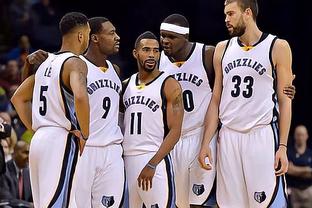 铜梁龙李镇全谈冲超：有这么多人支持我们，为什么不能冲超？（铜梁龙李镇全：背靠众多支持，冲超为何不可？）