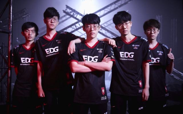 必须全力以 必须全力以